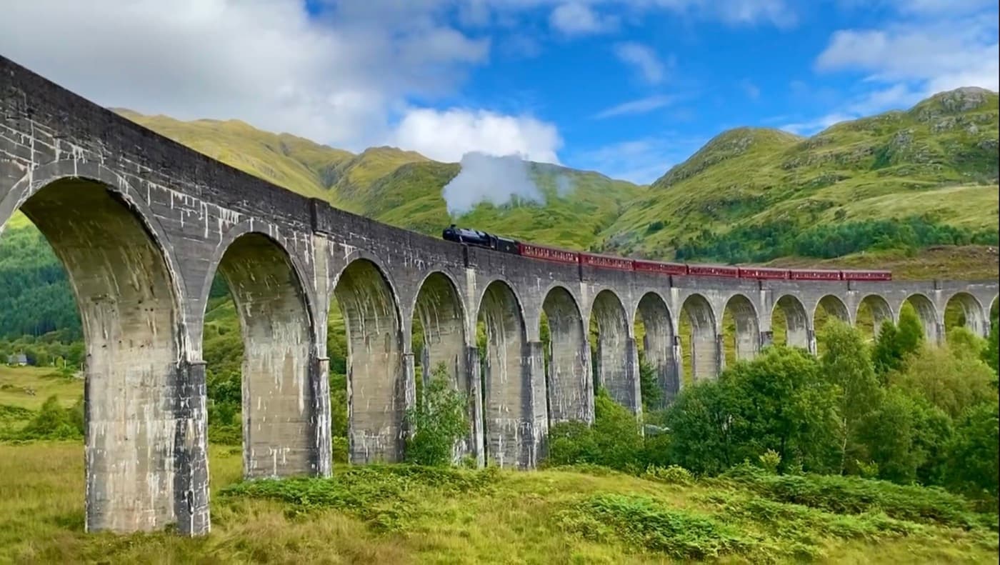 Glenfinnan Viaduct Tour (2026): Jacobite Steam Train, Monument and the Best Stops Nearby