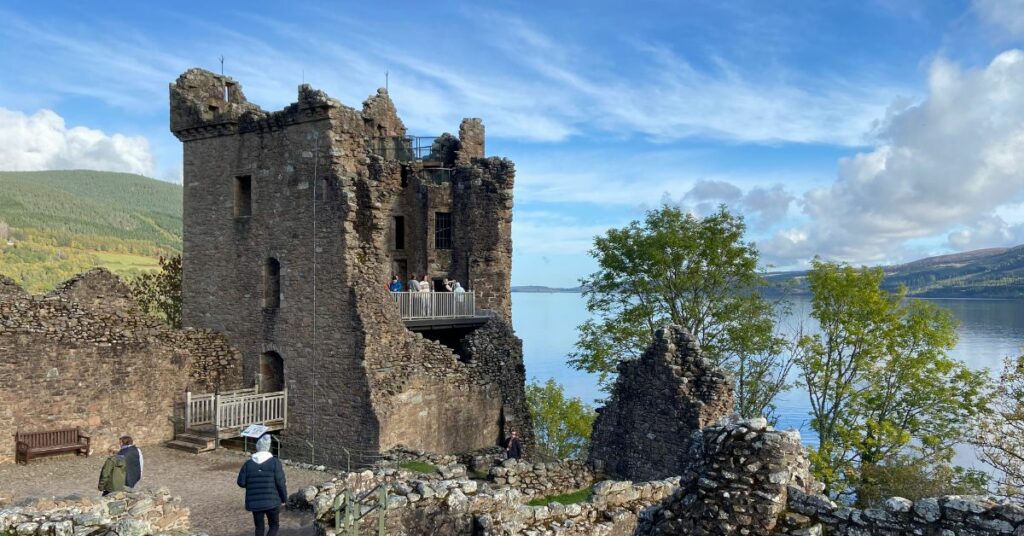Tour Loch Ness - Urquhart Castle 